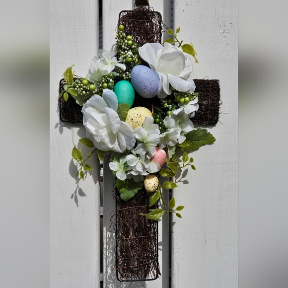 Hanging Cross ✝️ - Picture 3 of 8